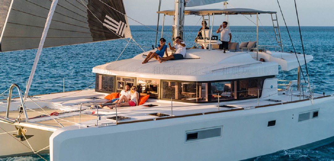 Lagoon 52